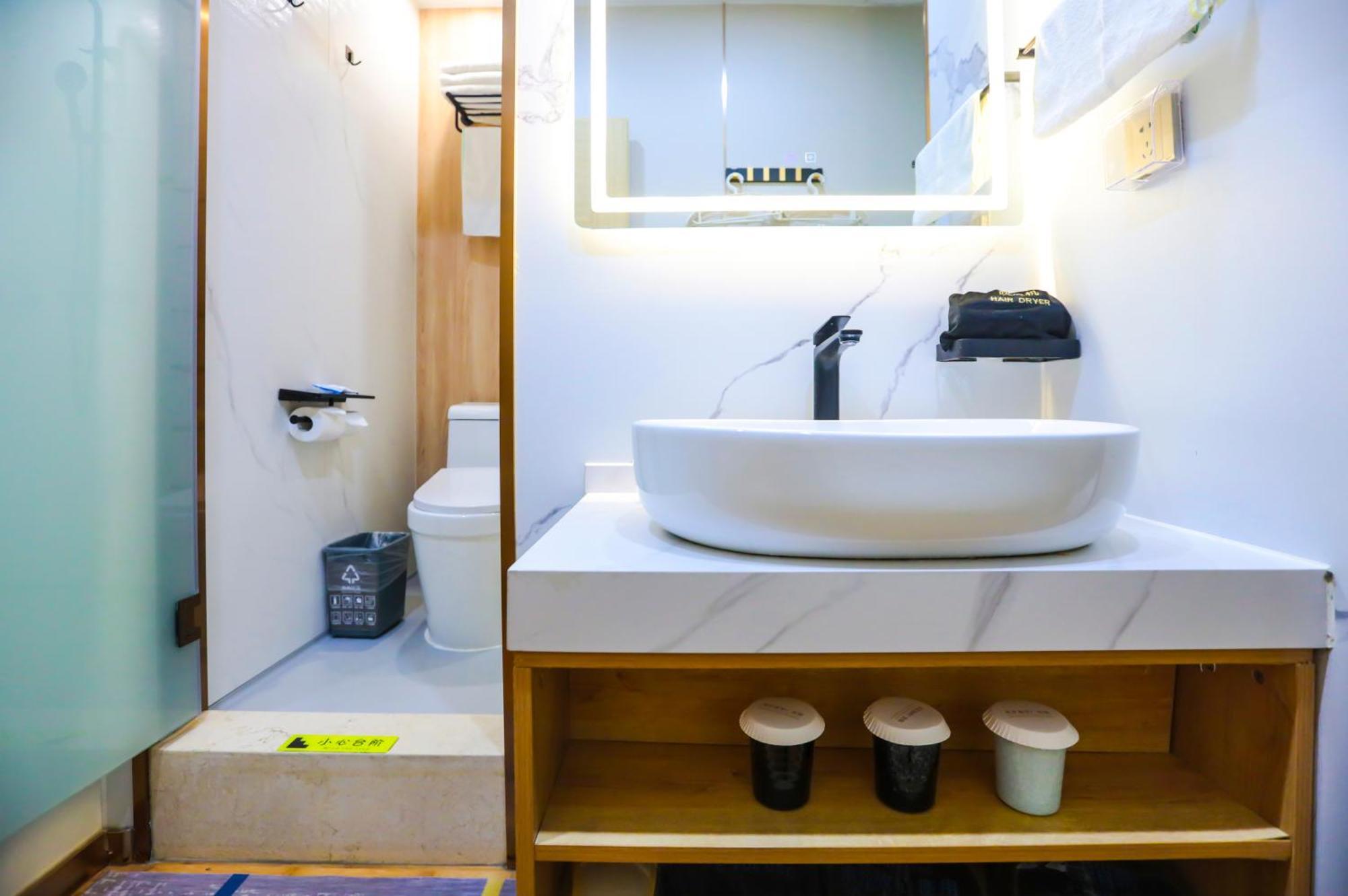Zhong An Hotel Beijing Former Residence Of Journalist Edgar Snow -Free Laundry Service,Free Freshly Ground Coffee,Provide Tourism And Ticketing Service ,English Service ,Near Tian'Anmen Forbidden City,Wangfujing Walking Street Buitenkant foto