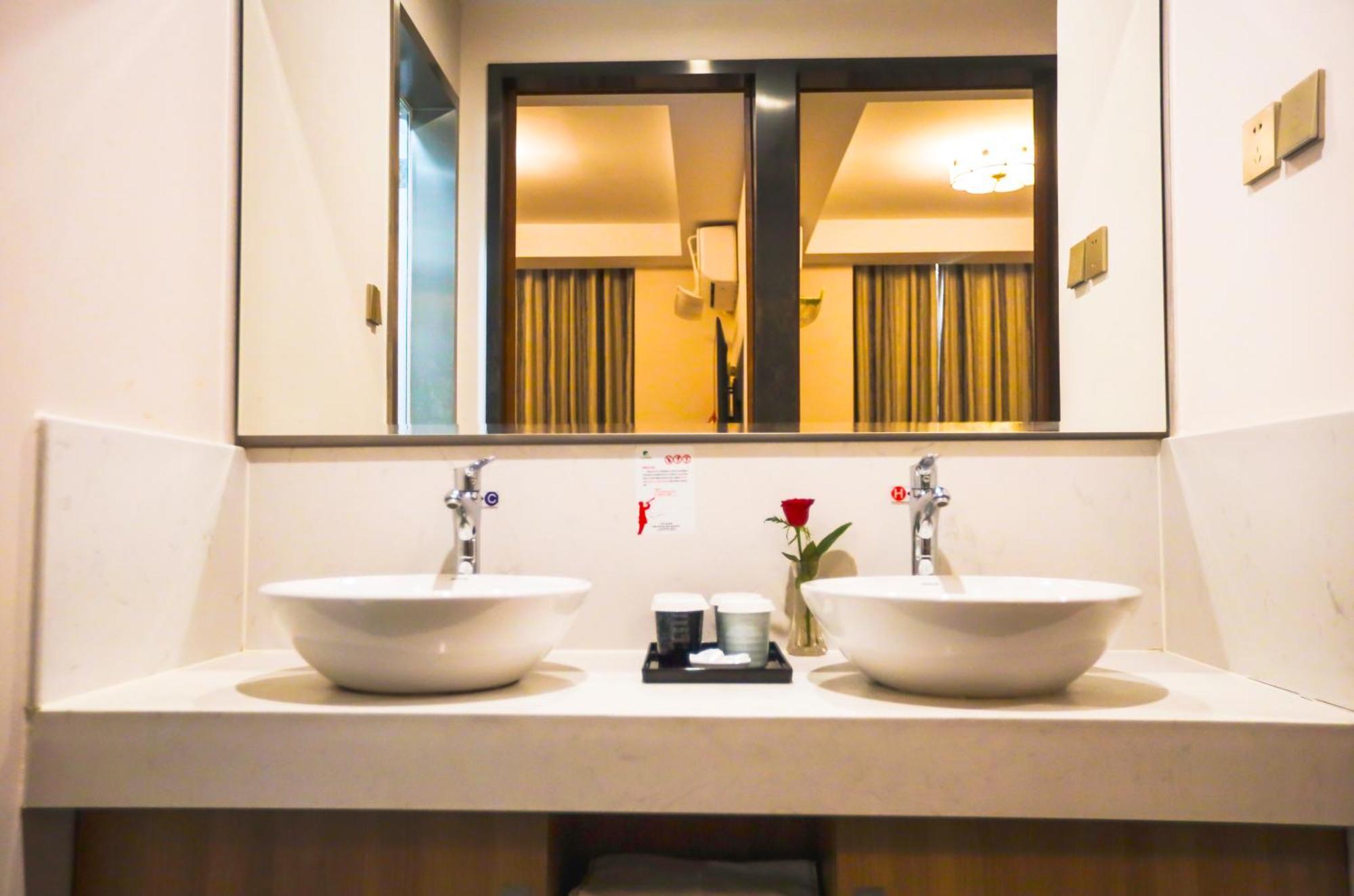 Zhong An Hotel Beijing Former Residence Of Journalist Edgar Snow -Free Laundry Service,Free Freshly Ground Coffee,Provide Tourism And Ticketing Service ,English Service ,Near Tian'Anmen Forbidden City,Wangfujing Walking Street Buitenkant foto